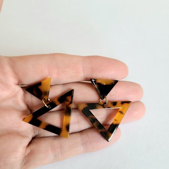 Acrylic geometrical earrings. - Picture 2 of 4